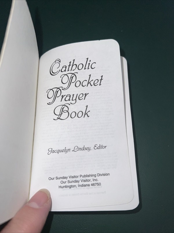 Vintage 2002 EUC Catholic Pocket Prayer Book, Jacqueline Lindsey, 272 Pages gallery
