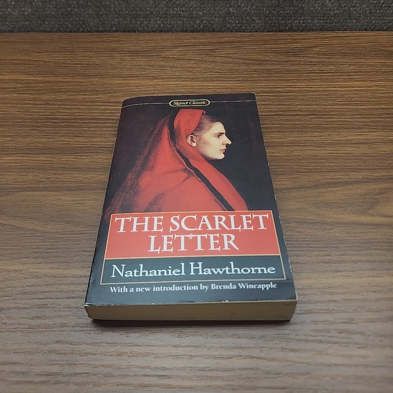 The Scarlet Letter Classic Paperback Book by Nathaniel Hawthorne Signet 1999 gallery