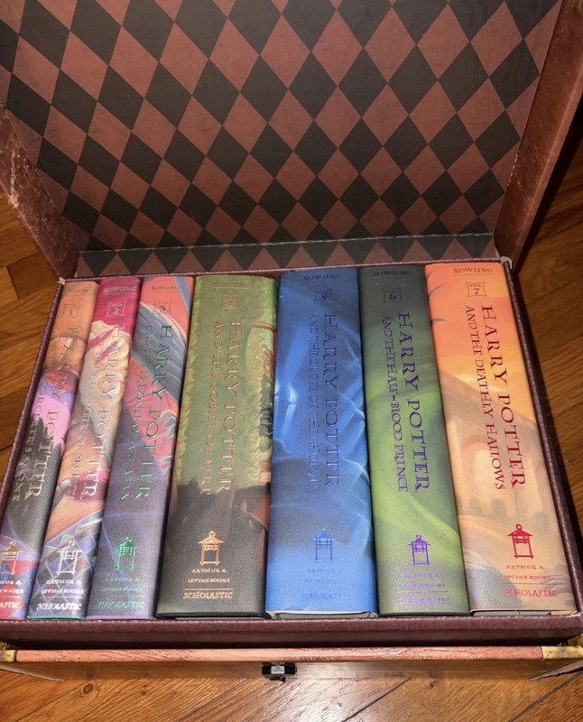 Harry Potter Boxed Set Hardcover Books 1-7 in Trunk Chest Limited Edition