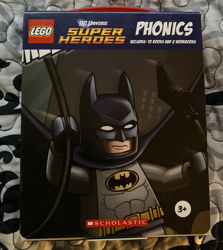 Lego DC Universe Super Heroes Phonics 10+2 Books in Case Ages 3+