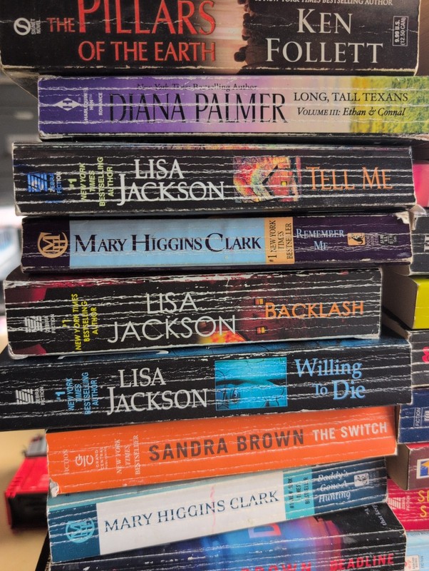Mixed Lot of 26 Female Author Novels Romance & Thriller Clark Jackson NICE LOT gallery
