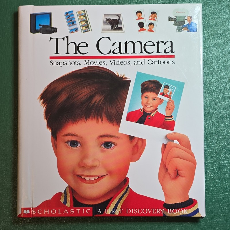 Camera : Snapshots, Movies, Videos, and Cartoons by Gallimard Jeunesse (1993,…