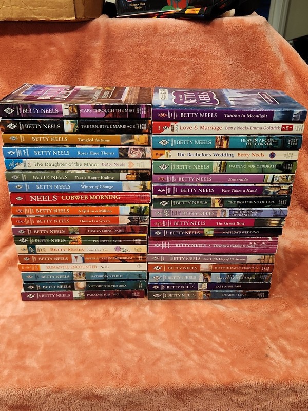 Lot of 35 Vintage Betty Neels books Harlequin Romance 1990s 2000s PB EUC