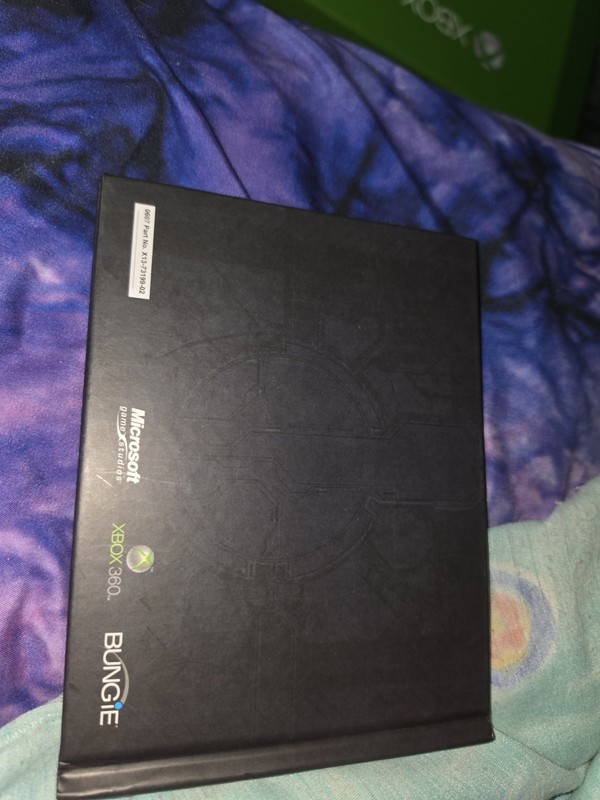 Xbox 360 Halo Book 2007 Part No. X13-73199-02 gallery