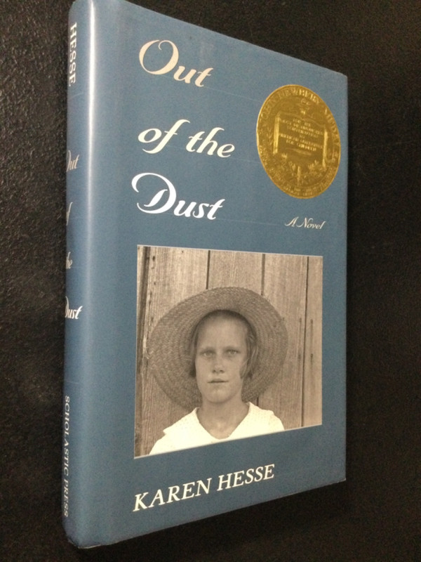 Out of the Dust by Karen Hesse 1997 HC/DJ (Signed) Scholastic Press VG
