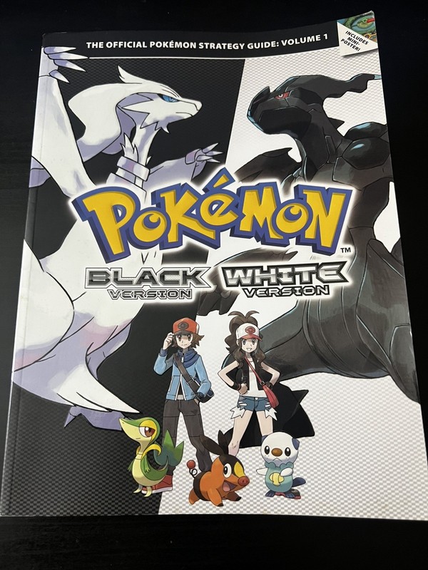 2011 Pokémon Black White Version Official Strategy Guide Vol. 1 (No poster )