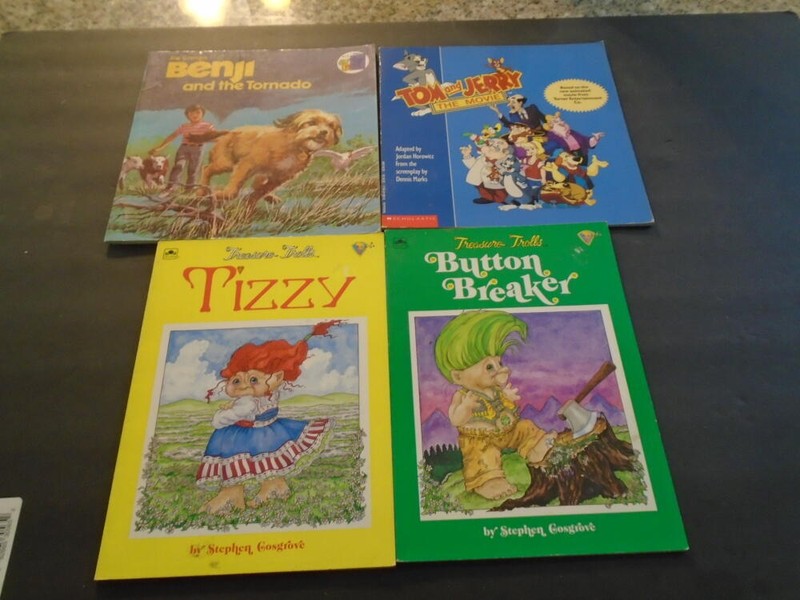 11 Assorted Soft Cover Children's Books Check Listing For Specifics ID:93190 gallery