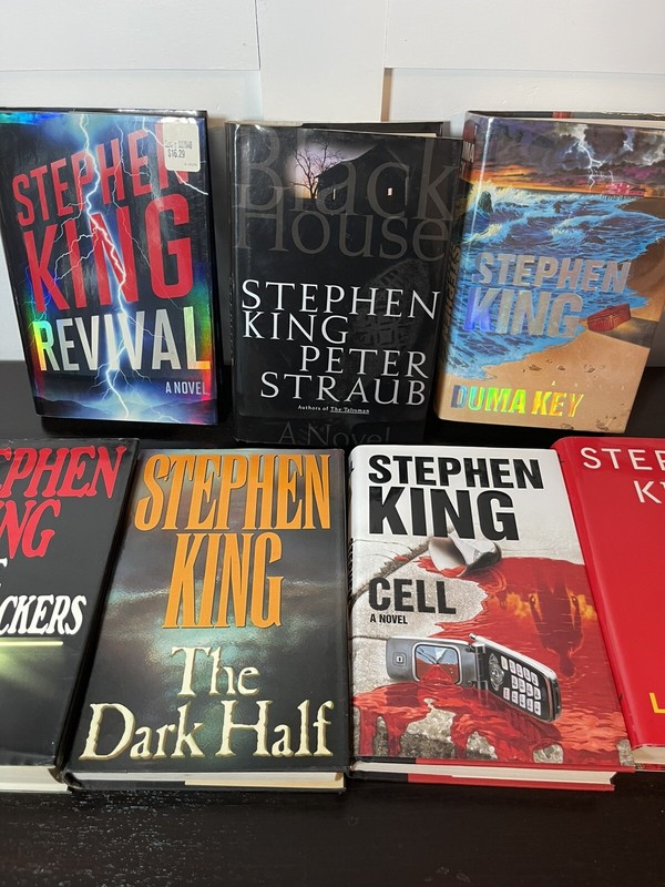 STEPHEN KING (8x) Hardcover Book Lot, Classic Horror Thriller, Mixed Collection gallery