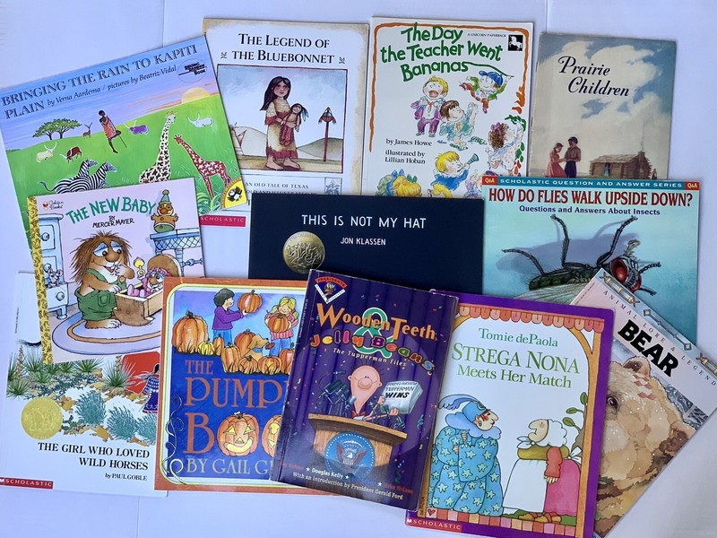 Lot Of 12 Children’s Books 1940 to 2000’s 3lbs 4.5oz Good Pre Owned Educational gallery