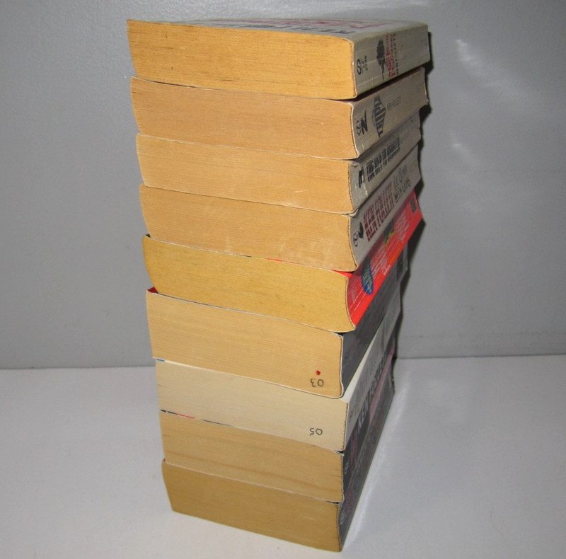 Lot of 9 paperback books by Ken Follett gallery