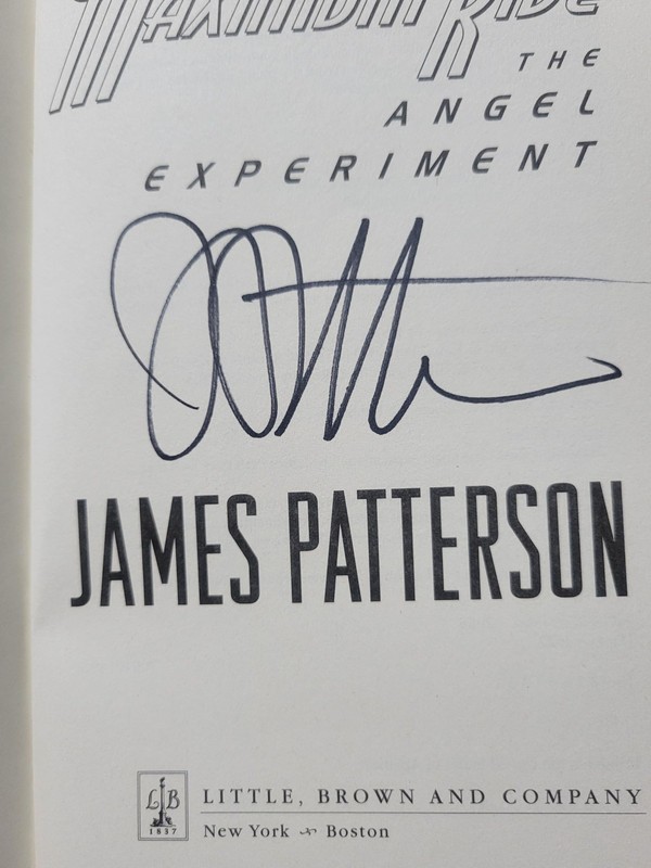 Maximum Ride 9 Book Hardcover Set - James Patterson (signed in Book 1) - HC - VG gallery