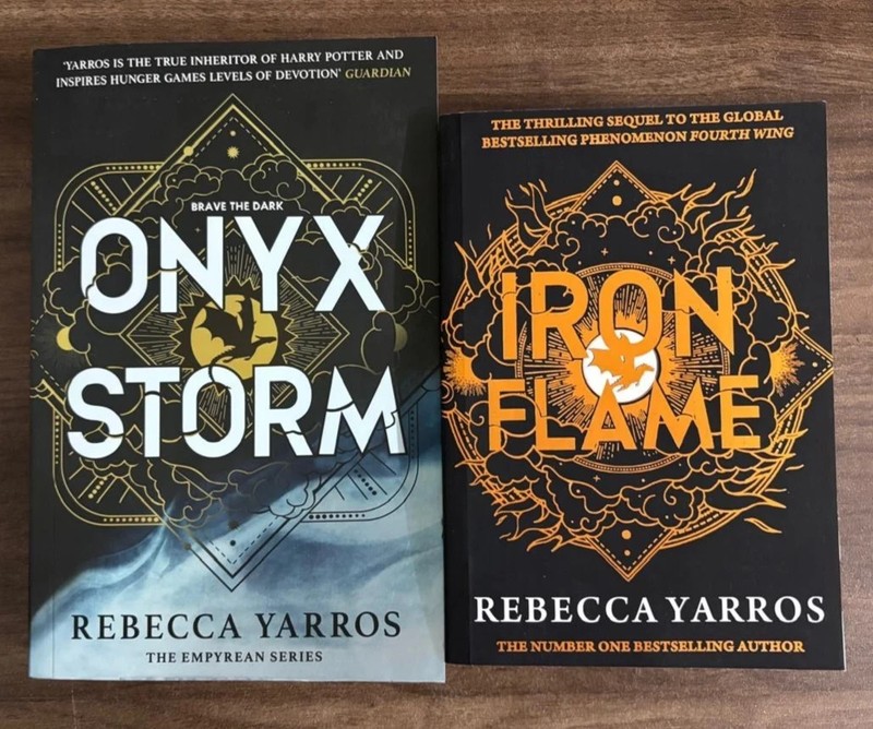 Onyx Storm(New) + Iron Flame(New) by Rebecca Yarros Paperback 2 books set... gallery