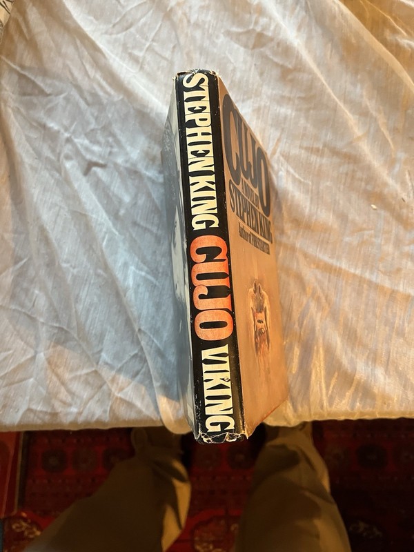 Stephen King Cujo Hardcover 1981 Viking Book Club Edition w/ Dust Jacket gallery