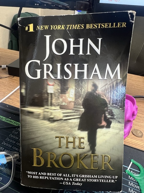 Broker : A Novel by John Grisham (2006, Trade Paperback)