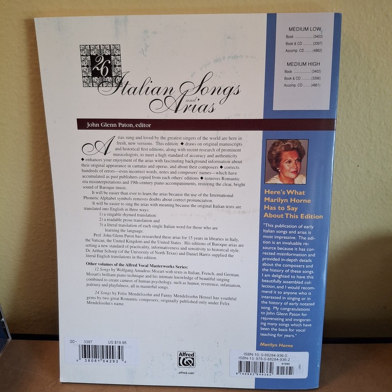 26 Italian Songs and Arias : Medium Low Voice, Book and CD Paperb gallery