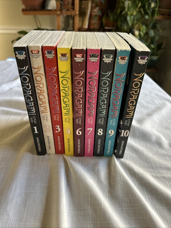 Noragami Manga Lot of 9 Volume 1, 2, 3, 4, 6, 7, 8, 9 , 10 Paperback! gallery