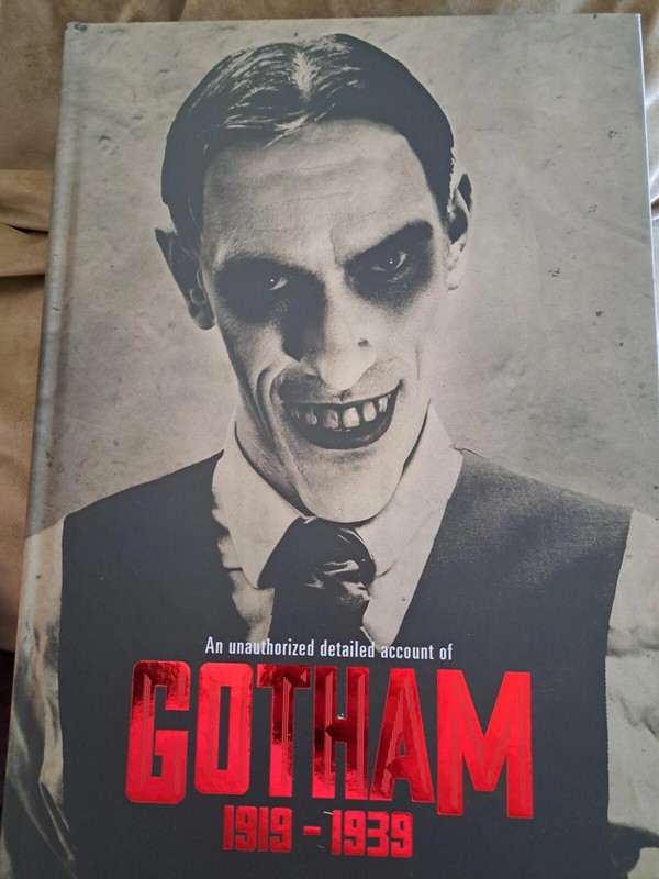 An Unauthorized Detailed Account of Gotham 1919 – 1939 RARE BATMAN BOOK