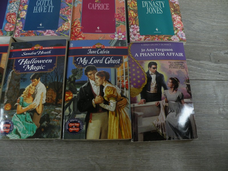 Lot of 15 Vintage Romance Novels Loveswept Signet Zebra Harlequin Paperback gallery