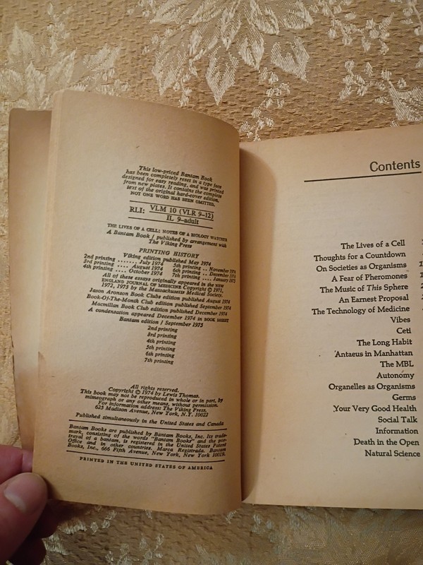 1975 The Lives of a Cell Lewis Thomas Bantam Paperback National Book Award gallery
