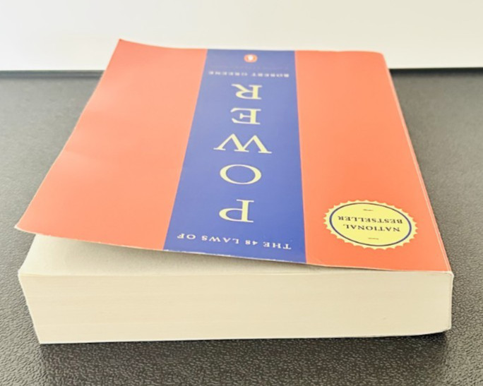 The 48 Laws of Power by Robert Greene Book Paperback 2000 Penguin gallery