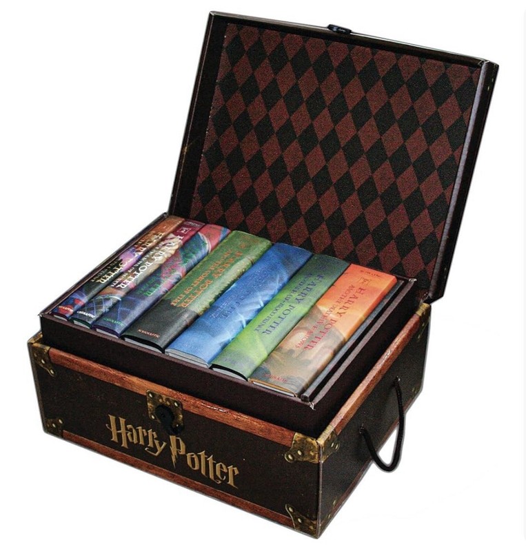 Harry Potter Hardcover Boxed Book Set Books 1-7 Trunk Chest