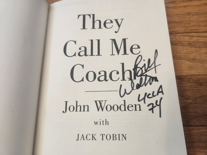 Bill Walton SIGNED John Wooden They Call Me Coach 2004 Soft Cover COA