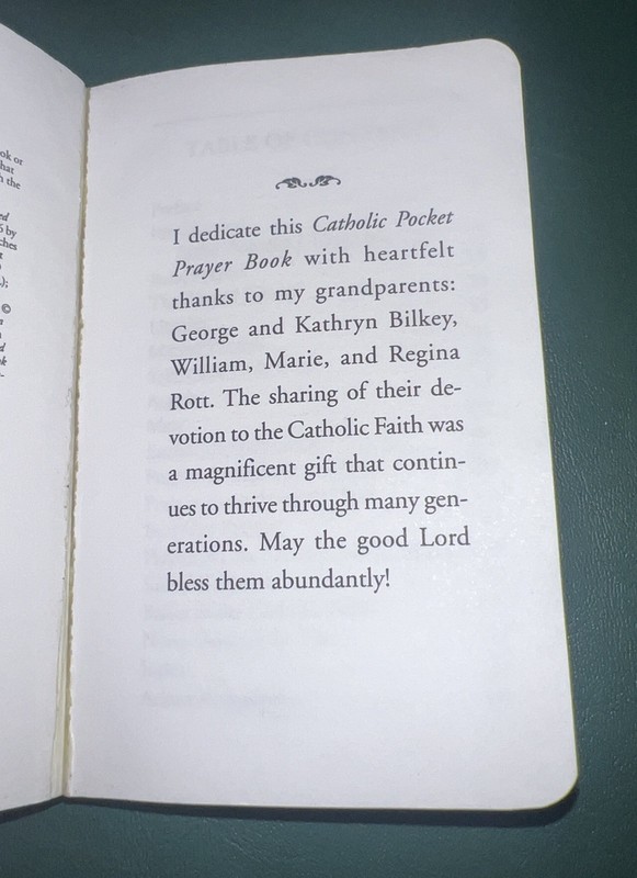 Vintage 2002 EUC Catholic Pocket Prayer Book, Jacqueline Lindsey, 272 Pages gallery