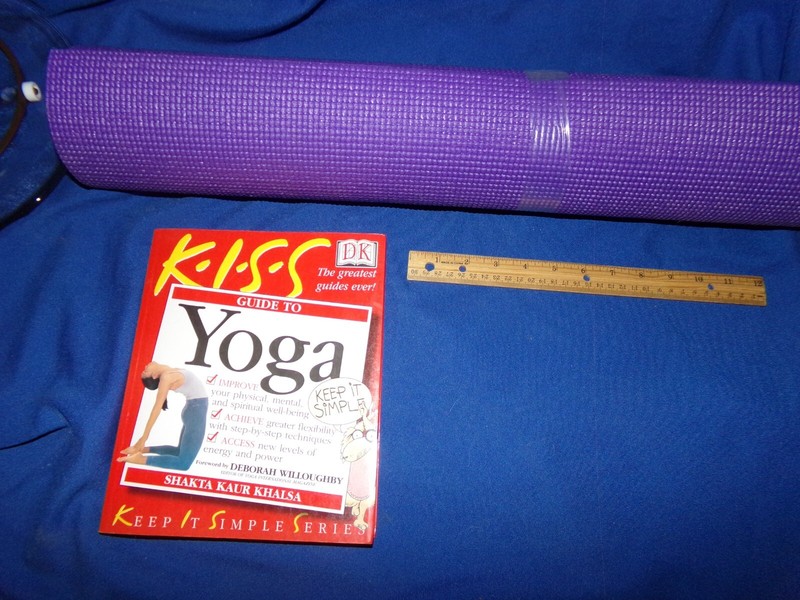DK Keep It Simple Series (KISS) Yoga Book & New Purple 5 mm Yoga Mat