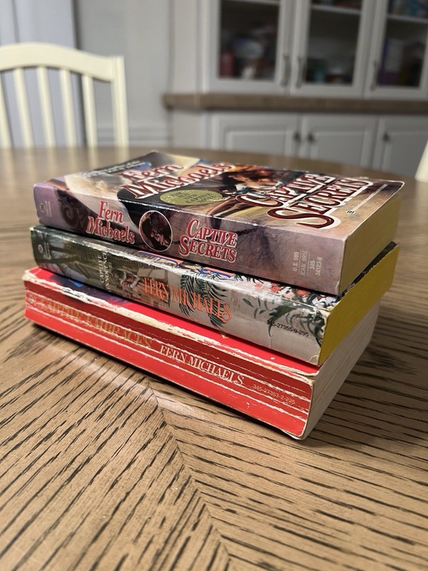Lot Of 3 Vintage Paperbacks, by Fern Michaels —Captives Series gallery