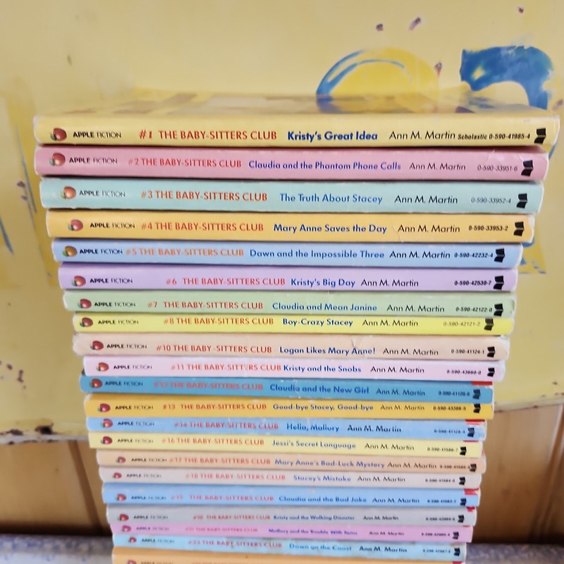 The Baby-Sitters Club Lot of 32 Books Ann M. Martin Apple Fiction Vintage gallery