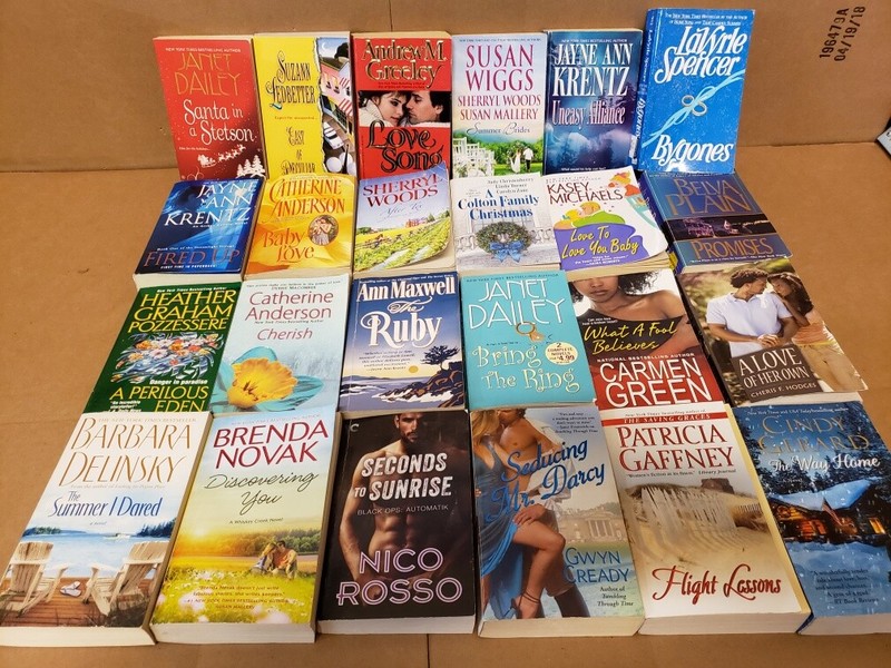 Lot of 20 Contemporary ROMANCE Paperbacks PB Popular Author Books RANDOM*MIX gallery