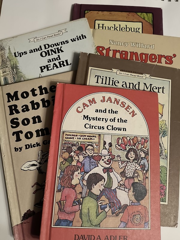 Lot of 6 Vintage Weekly Reader/ I Can Read Books 1975 – 1987