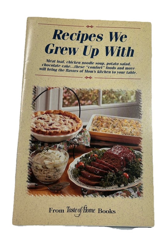Recipes We Grew Up With Booklet 35 pages by taste of home books year 2000 VTG