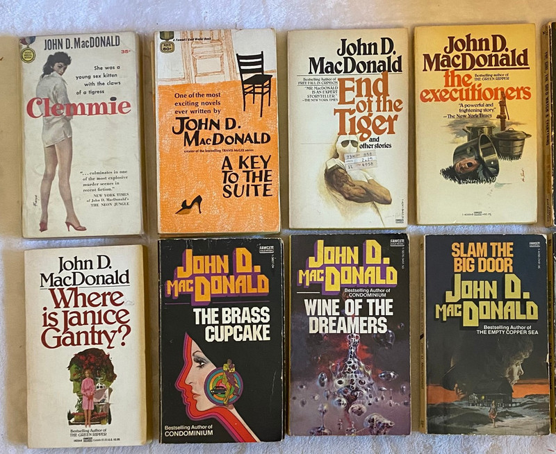 Travis McGee JOHN D MACDONALD - BUY AS MANY $3.33 PB & GET FLAT $5.00 SHIP #333 gallery