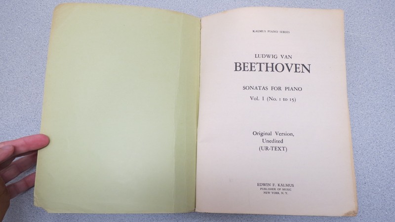 Ludwig Van Beethoven 32 Sonatas for the Piano Vol. 1 Kalmus UR-TEXT gallery