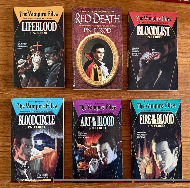 VAMPIRE Dracula PAPERBACK Book LOT Horror PN ELROD Les Daniels DAN SIMMONS++ gallery