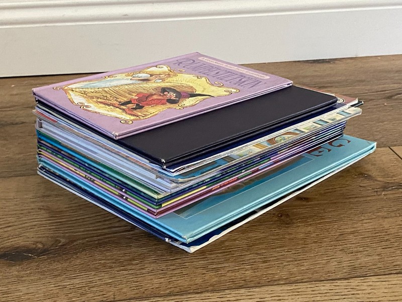 Lot of 16 Children Bedtime Story books (8HC, 8PB)- The Napping House, Goodnight gallery