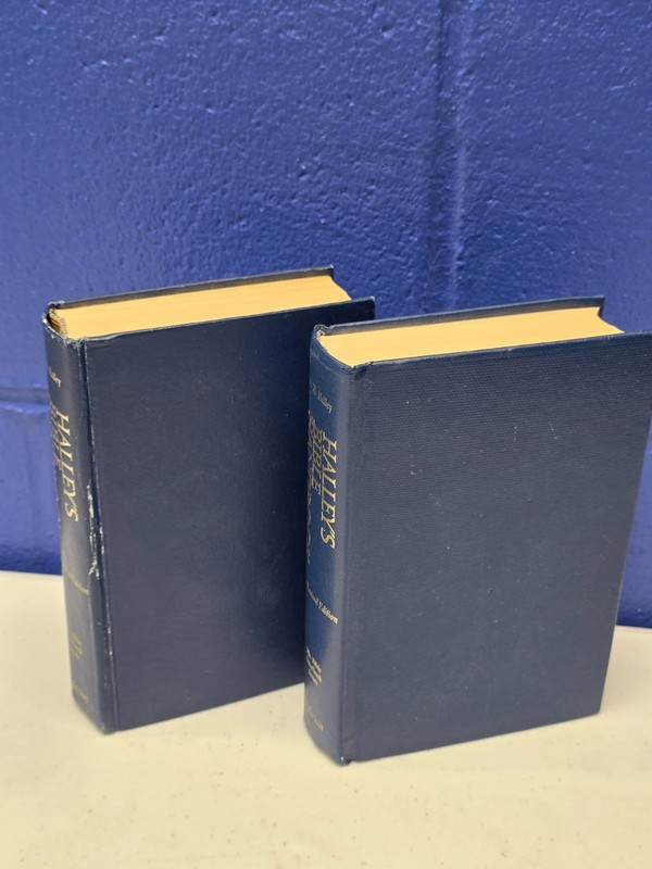 LOT of 2 - Halley's Bible Handbook by Henry Halley 1965 Vintage 24th Edition HB gallery