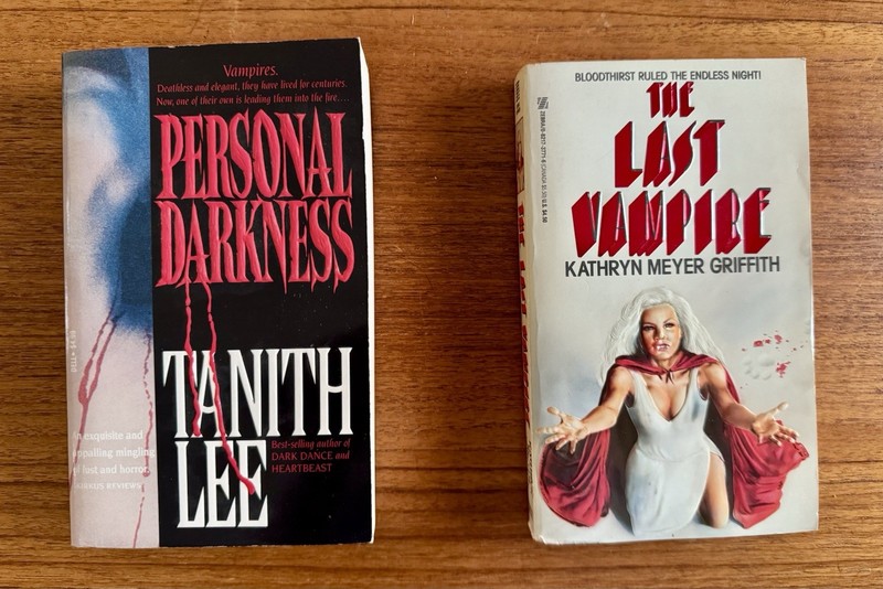 VAMPIRE Dracula PAPERBACK Book LOT Horror PN ELROD Les Daniels DAN SIMMONS++ gallery
