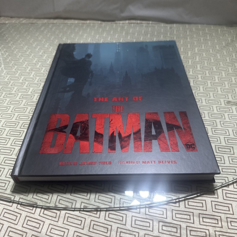The Art of The Batman The Official Behind-the-Scenes Companion HC Abrams Books
