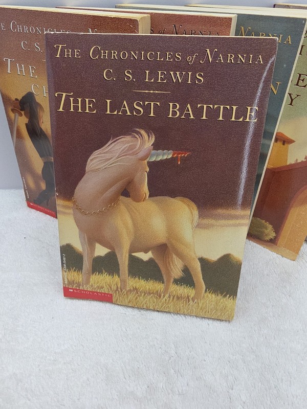 Chronicles of Narnia Boxed Set by C. S. Lewis Books 1-7 gallery