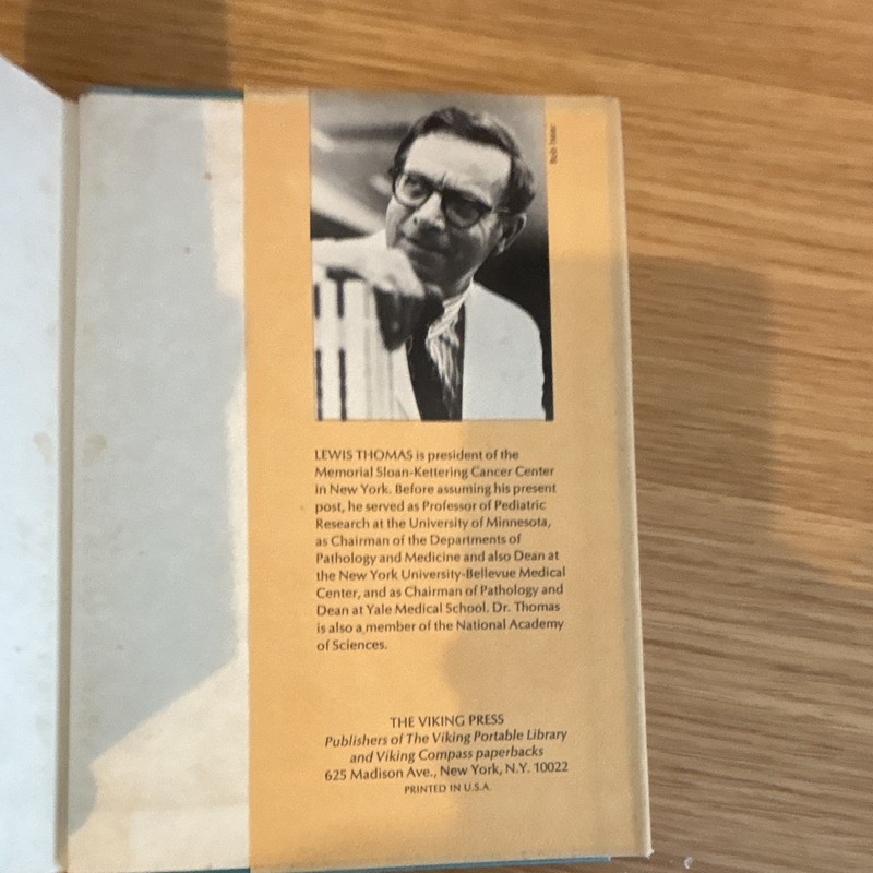 The Viking Press The Lives of a Cell Lewis Thomas (1974, HC, DJ, Signed) gallery