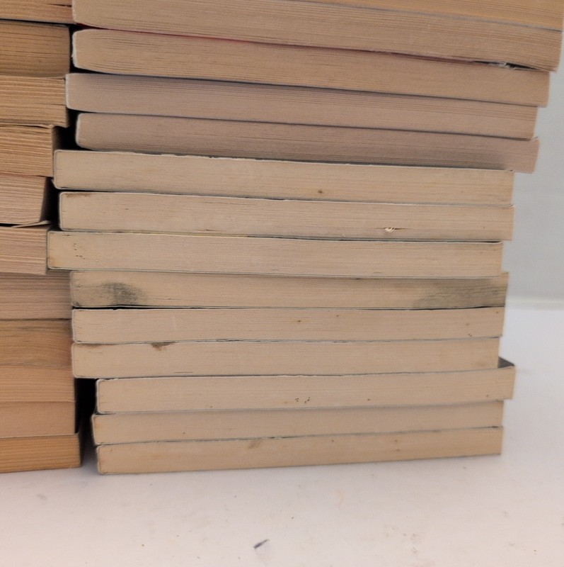 R.L. Stine Vintage Lot Of 29 Fear Street/Goosebumps/More Books 90s 2000s Horror gallery